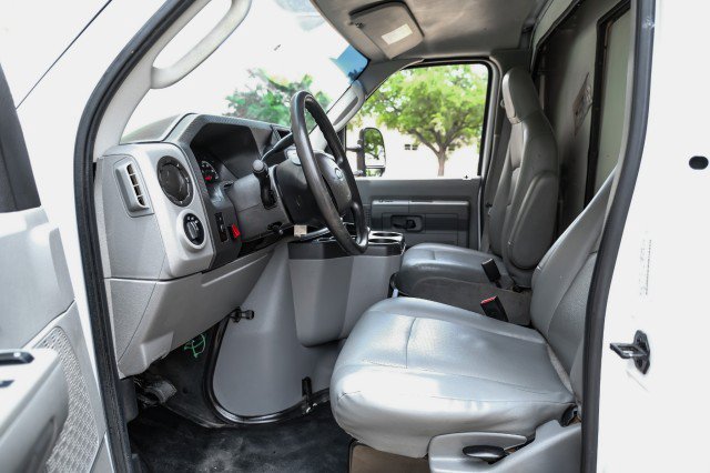 Used 2019 Ford E-350 and Econoline 350 Super Duty w/ Power Windows & Locks Group RWD image 3