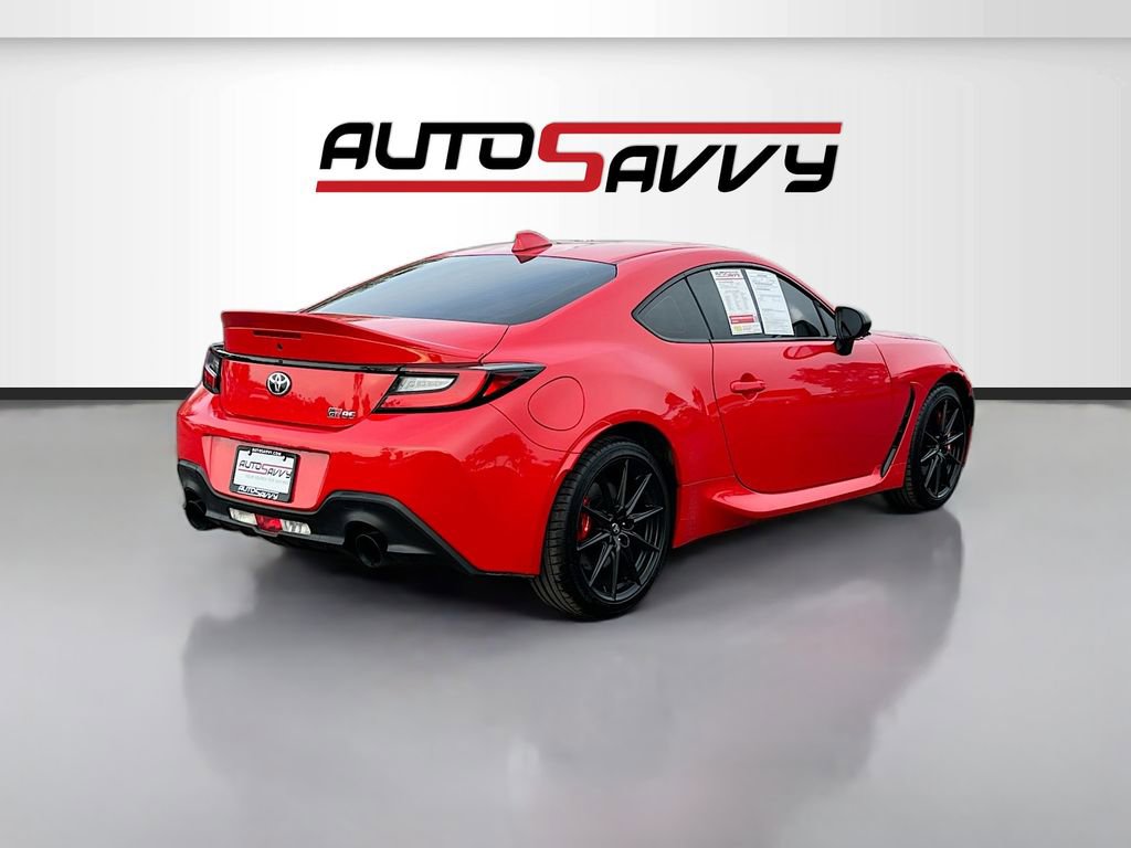 Used 2025 Toyota GR86 Premium w/ Performance Package RWD image 7