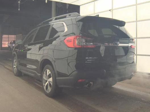 Used 2024 Subaru Ascent Premium w/ Convenience Package image 4