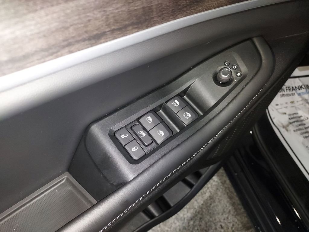 New 2026 Jeep Grand Cherokee Altitude AWD/4WD image 19