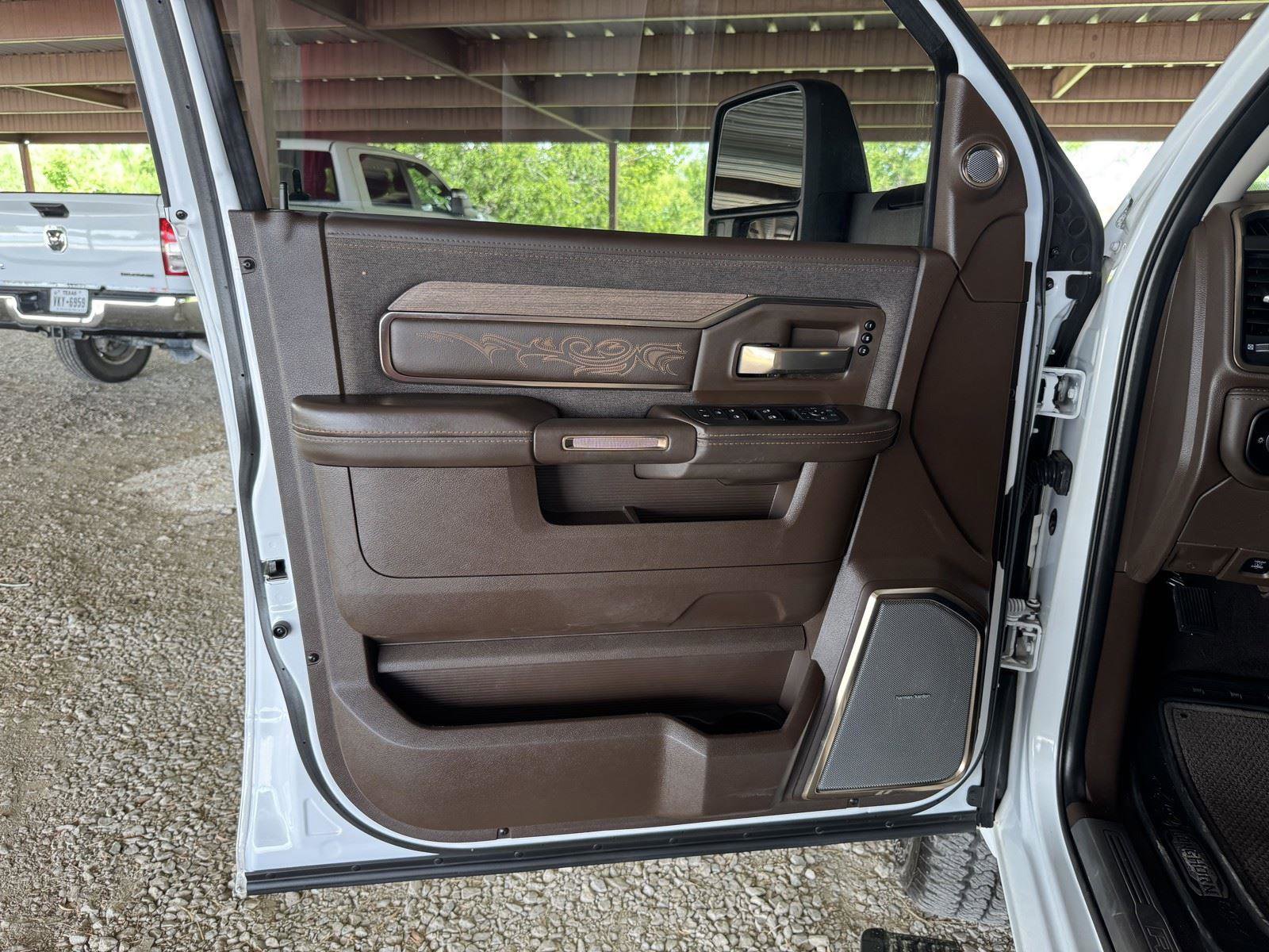 Used 2025 RAM 3500 Longhorn AWD/4WD image 29