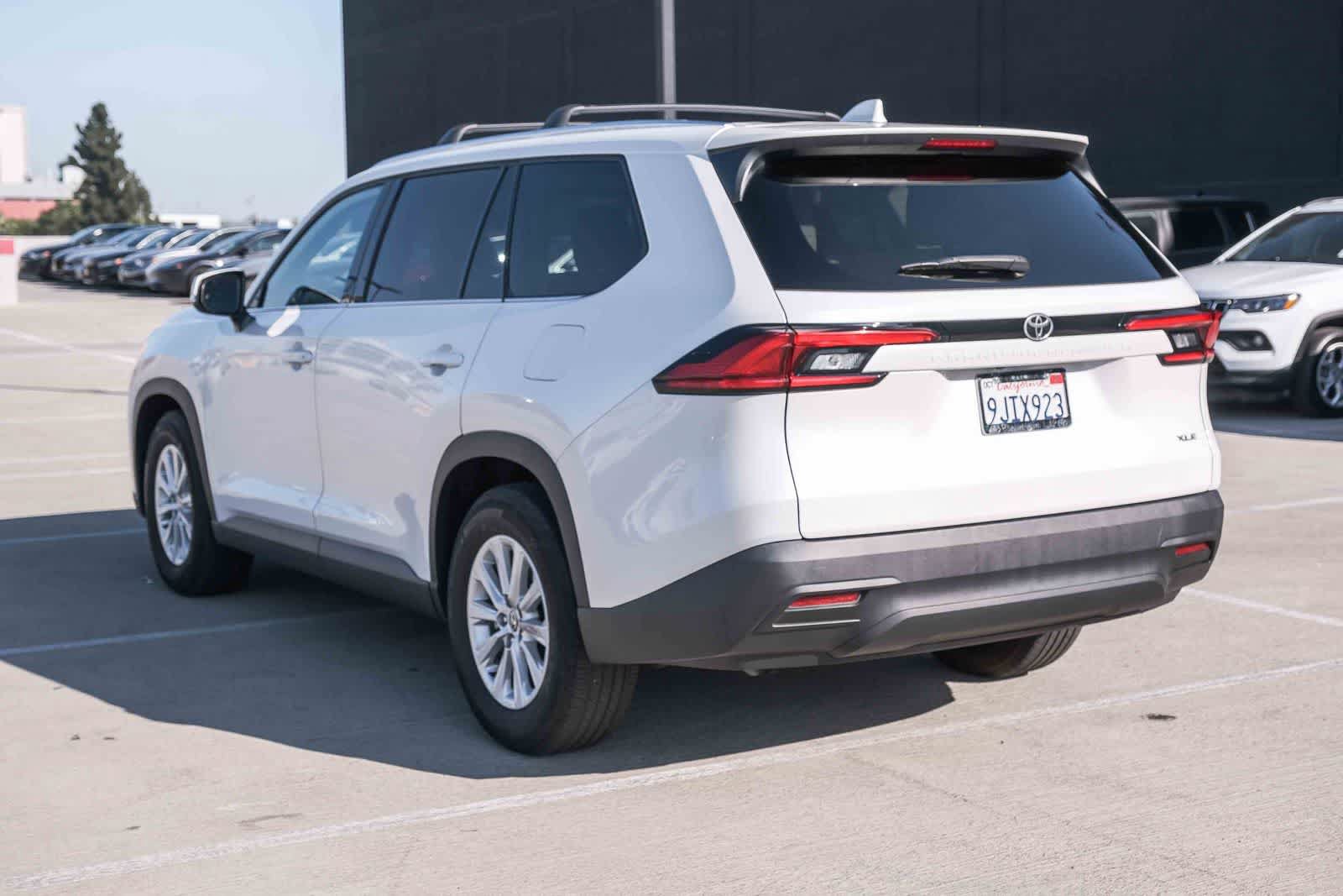 Certified 2024 Toyota Grand Highlander FWD image 6