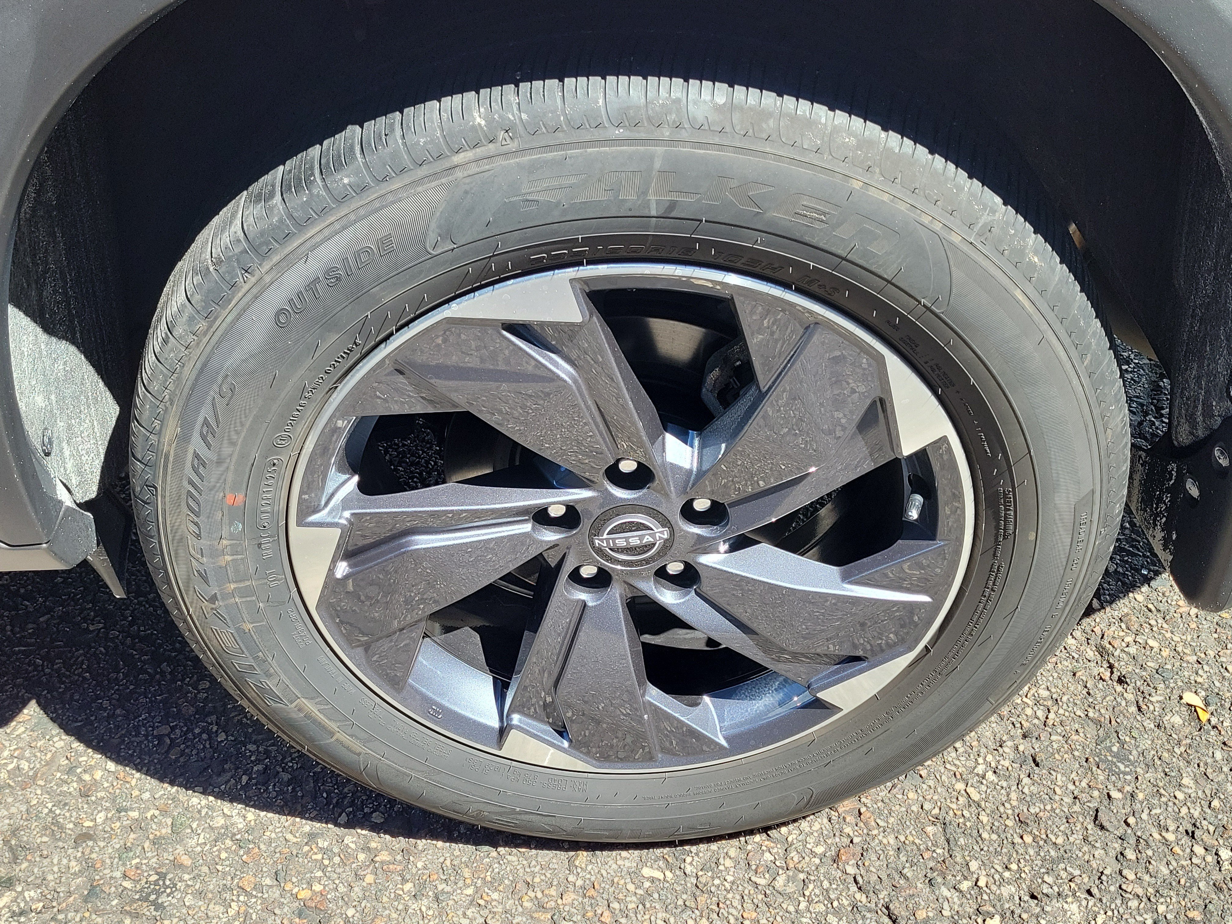 Certified 2026 Nissan Rogue SV FWD image 9
