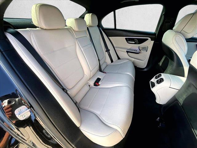 Used 2025 Mercedes-Benz C 300 Sedan image 29