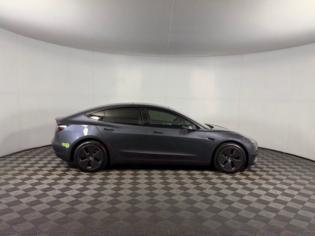 Used 2023 Tesla Model 3 Standard Range image 5