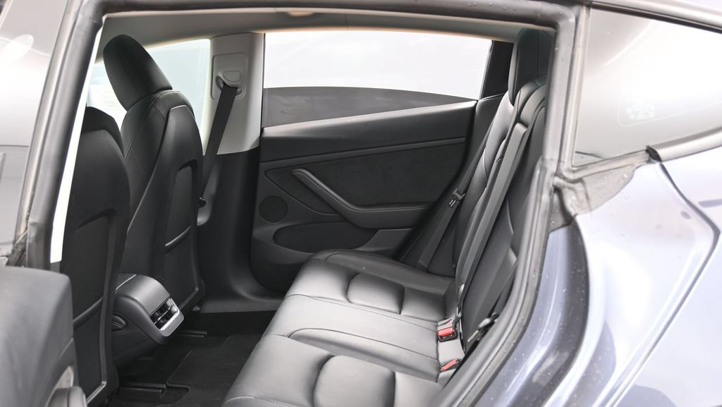 Used 2023 Tesla Model 3 Standard Range RWD image 33