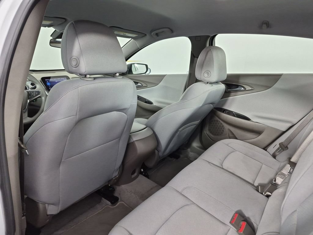 Certified 2025 Chevrolet Malibu LS FWD image 31