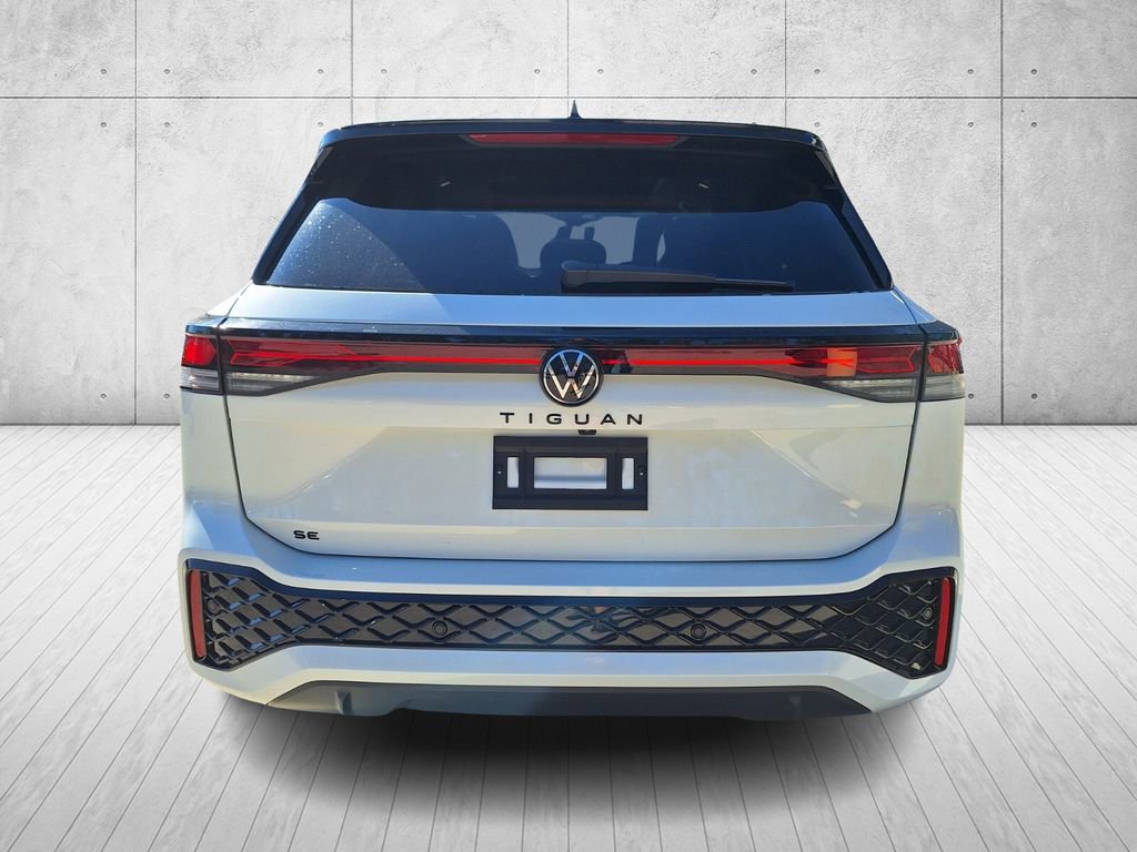 New 2026 Volkswagen Tiguan SE R-Line image 4