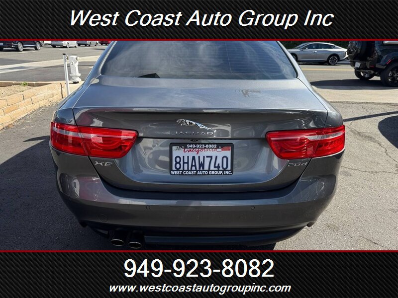 Used 2019 Jaguar XE Premium image 6
