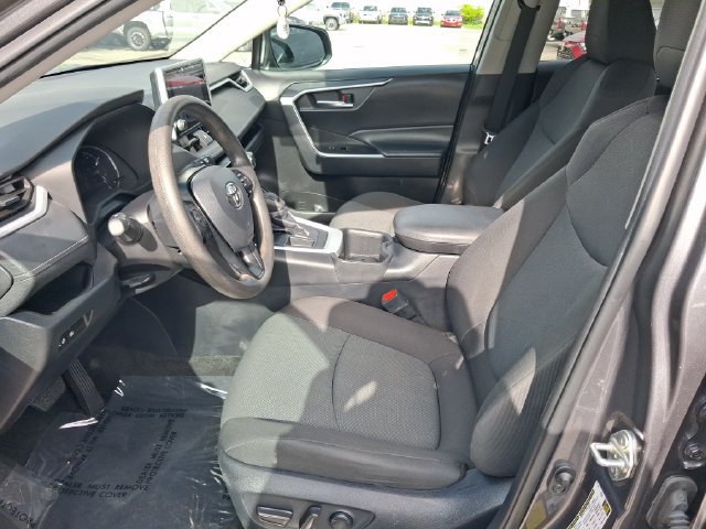 Used 2024 Toyota RAV4 XLE FWD image 12