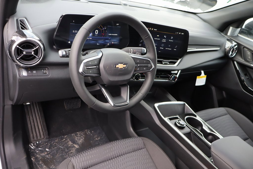 New 2026 Chevrolet Equinox LT w/ Safety and Technology Package image 6