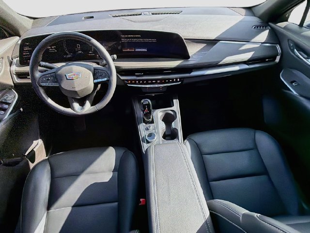 Used 2024 Cadillac XT4 Premium Luxury FWD image 16