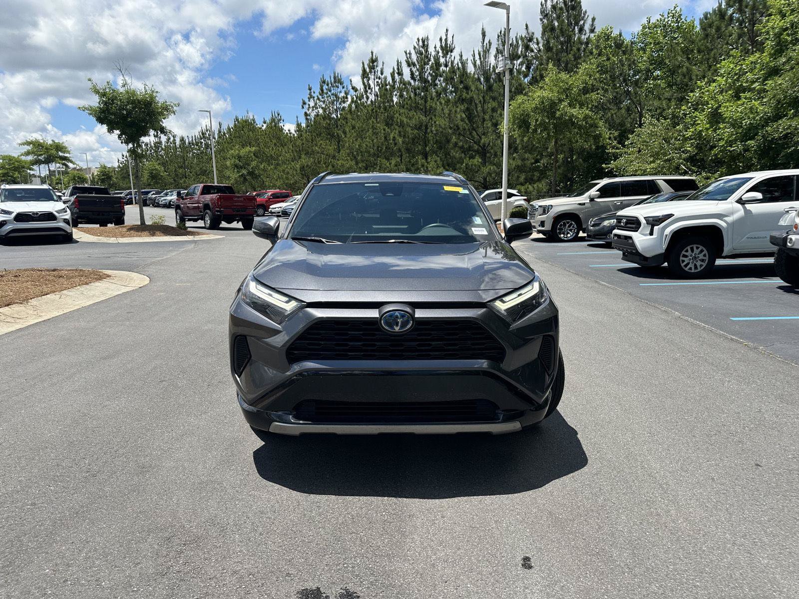 Certified 2022 Toyota RAV4 SE AWD/4WD image 3