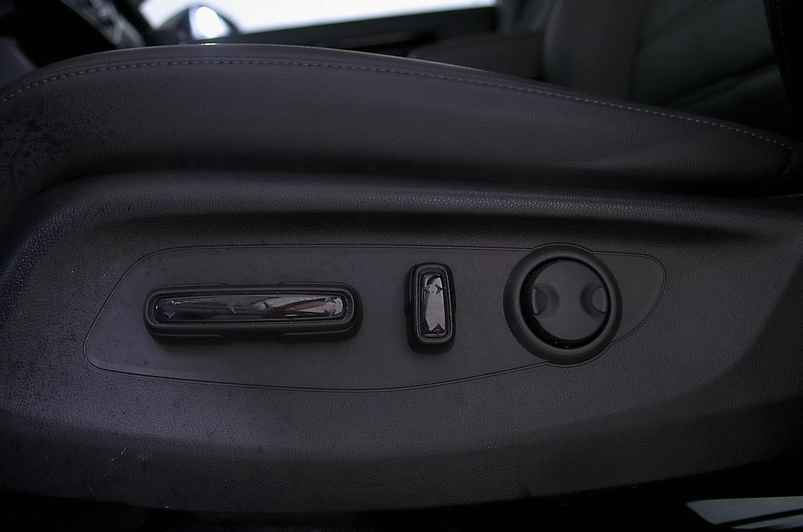 Used 2023 Honda CR-V EX-L image 17