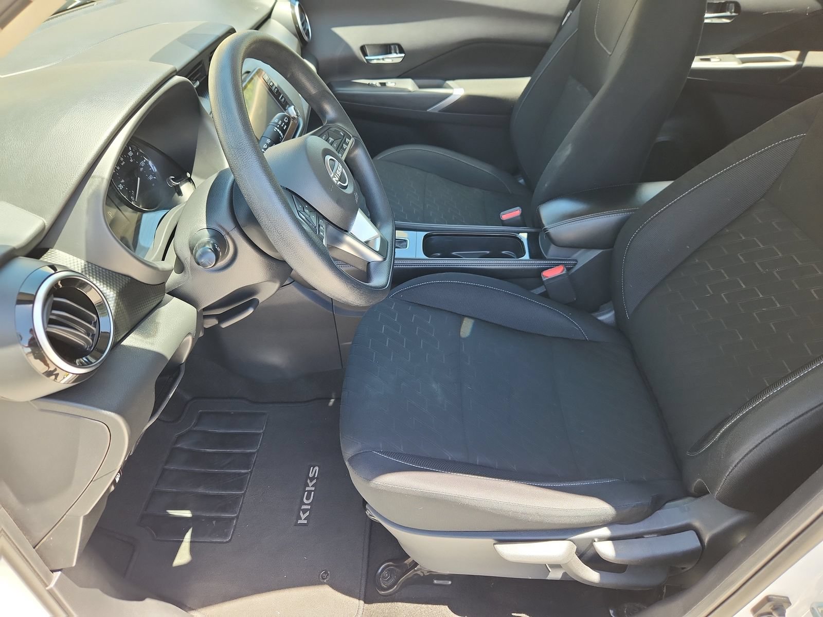 Used 2024 Nissan Kicks SV FWD image 10