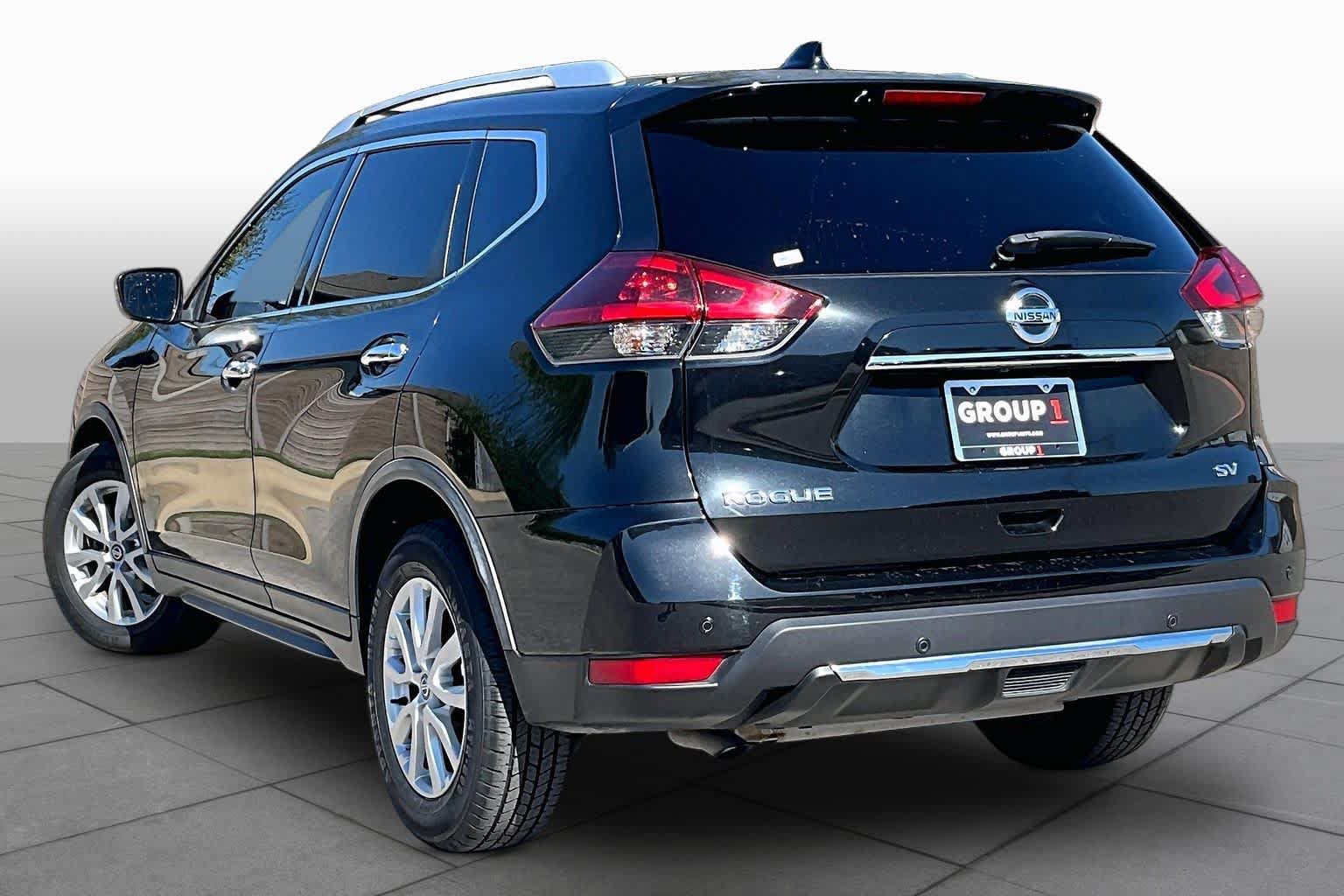 Certified 2019 Nissan Rogue SV FWD image 12