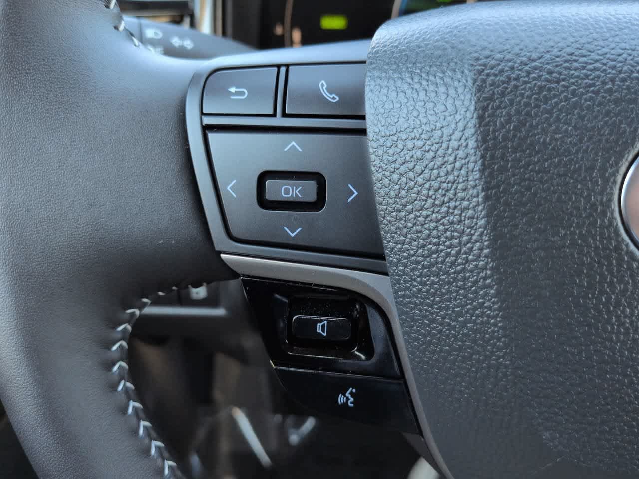 Used 2026 Toyota Camry SE w/ Multimedia Upgrade Package FWD image 22