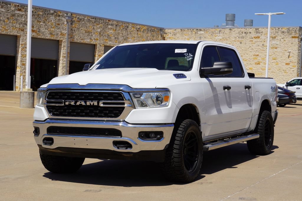 Used 2024 RAM 1500 Big Horn AWD/4WD image 3
