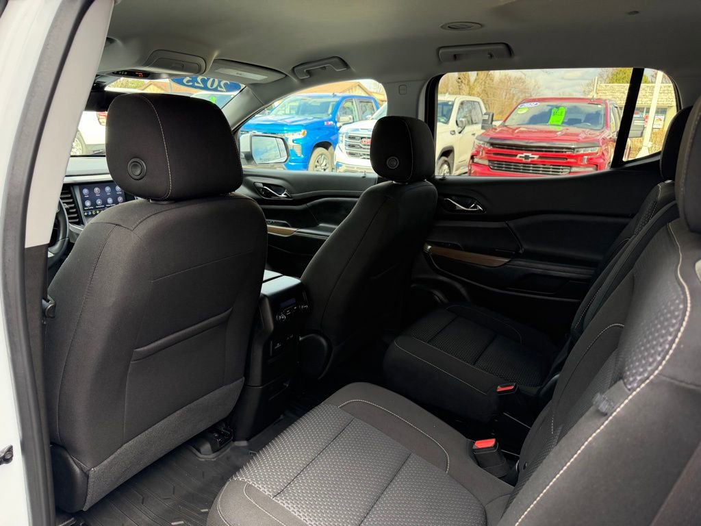 Certified 2023 GMC Acadia SLE w/ Driver Convenience Package FWD image 12