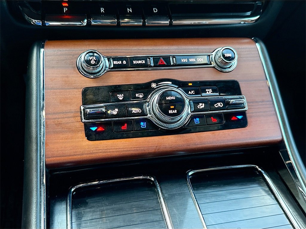 Used 2023 Lincoln Aviator Reserve image 17