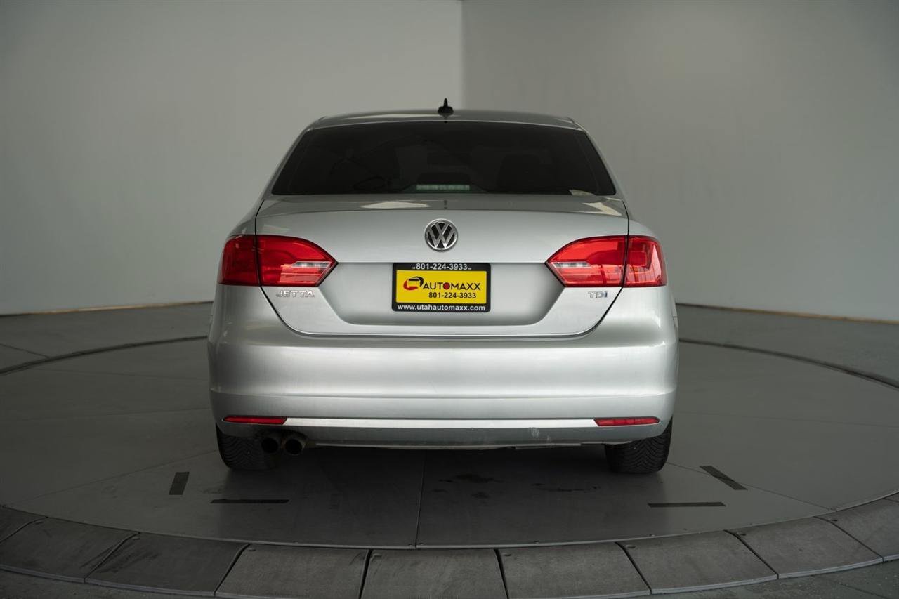 Used 2013 Volkswagen Jetta TDI FWD image 5