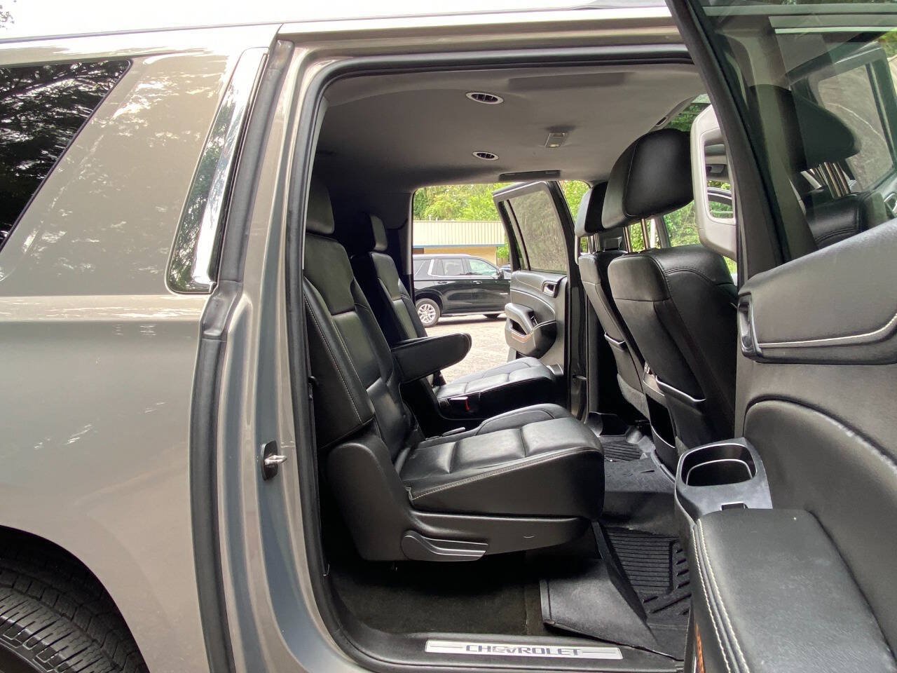 Used 2017 Chevrolet Suburban Premier RWD image 61