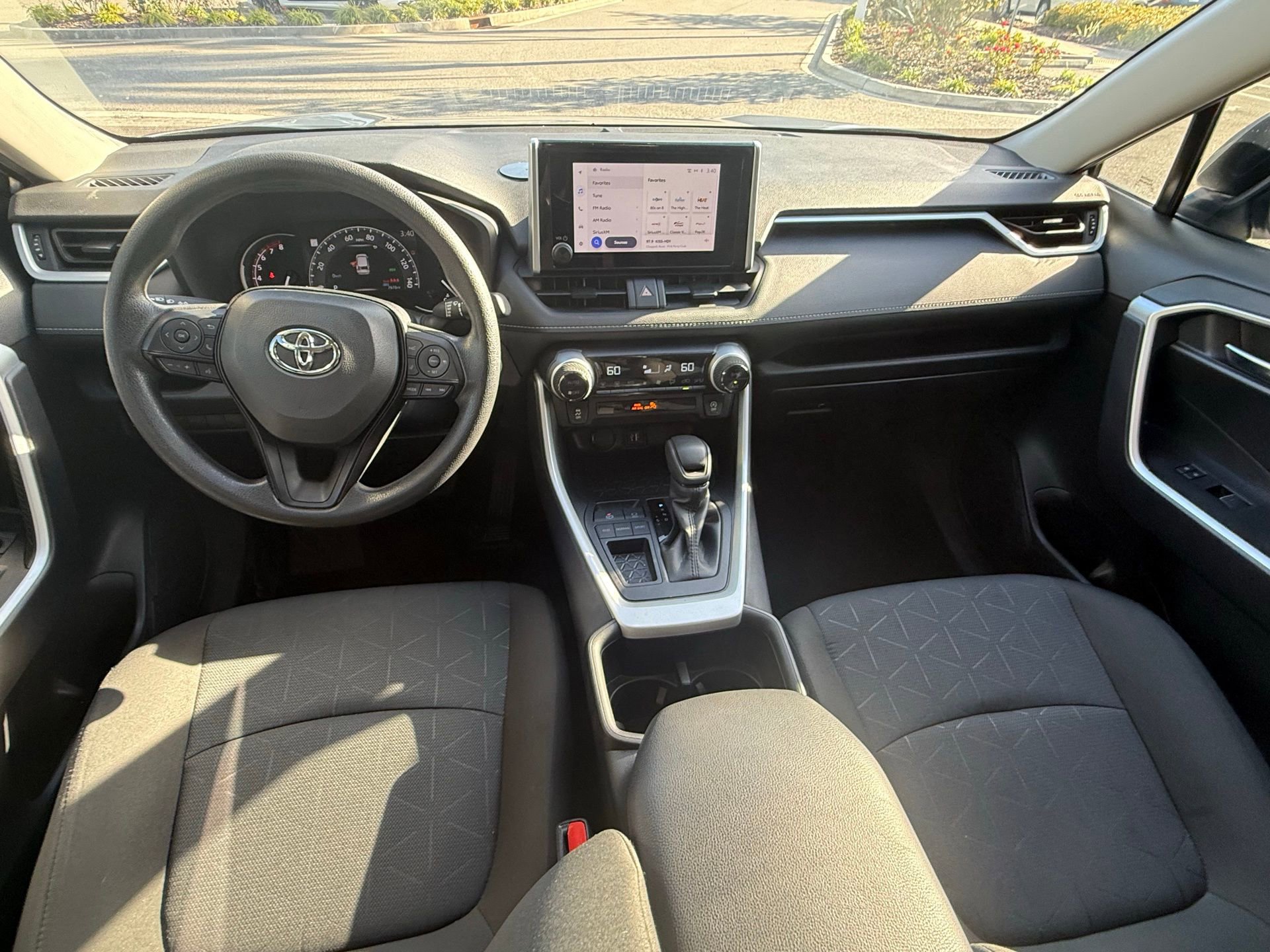 Used 2025 Toyota RAV4 XLE w/ Convenience Package image 25