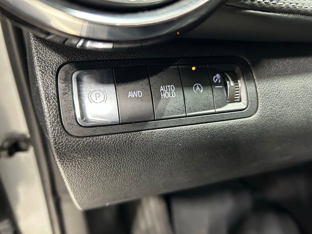 Used 2025 Chevrolet Equinox LT AWD/4WD image 12