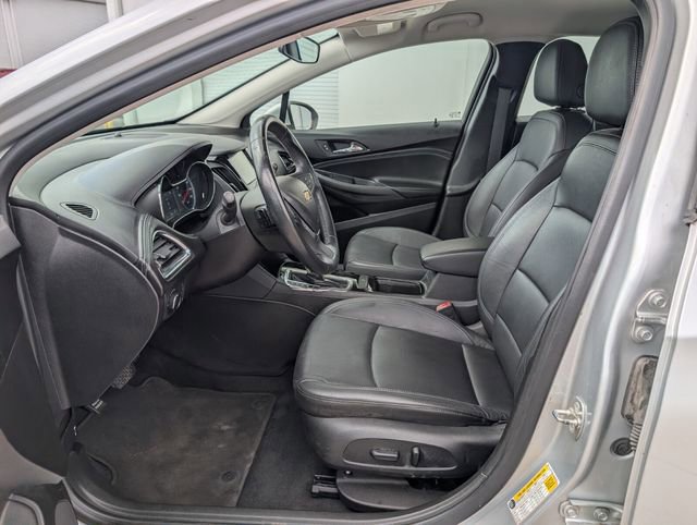 Used 2018 Chevrolet Cruze Premier image 10
