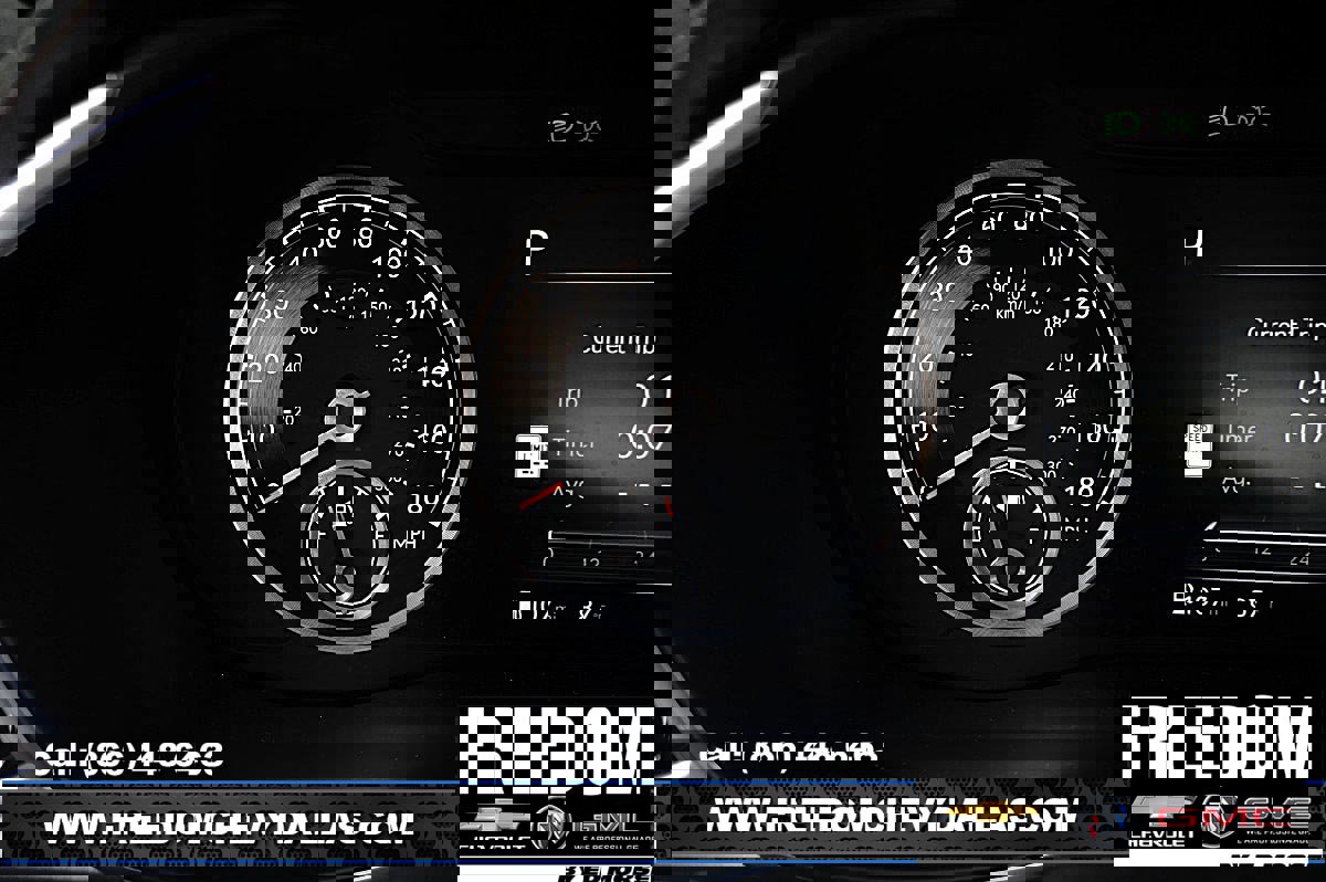 Used 2025 Genesis G70 2.5T image 24