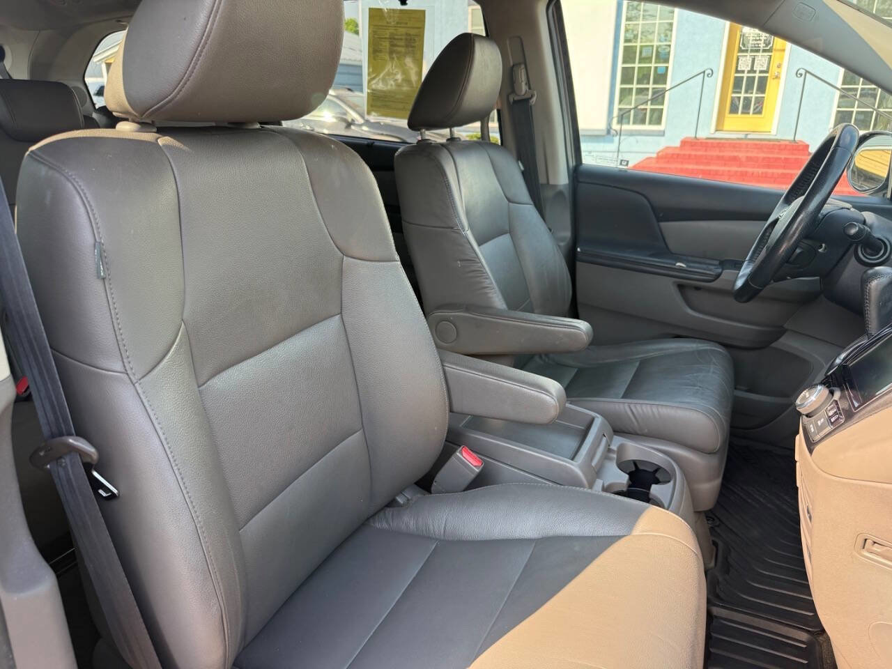 Used 2016 Honda Odyssey Touring Elite image 31