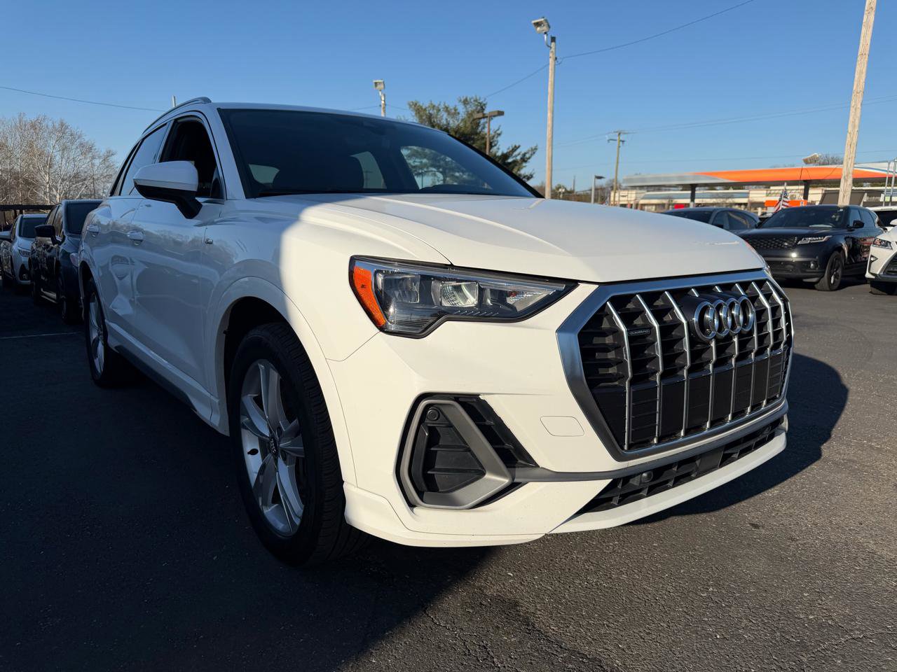 Used 2020 Audi Q3 2.0T Premium image 3