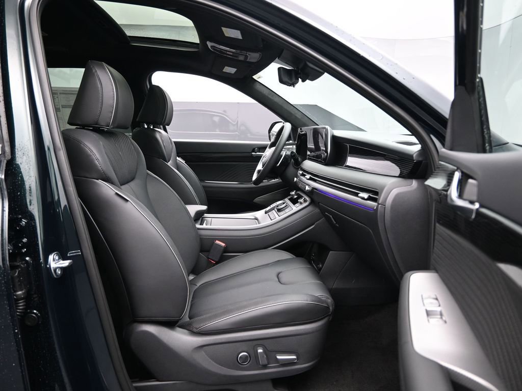 Used 2025 Hyundai Palisade Calligraphy image 35