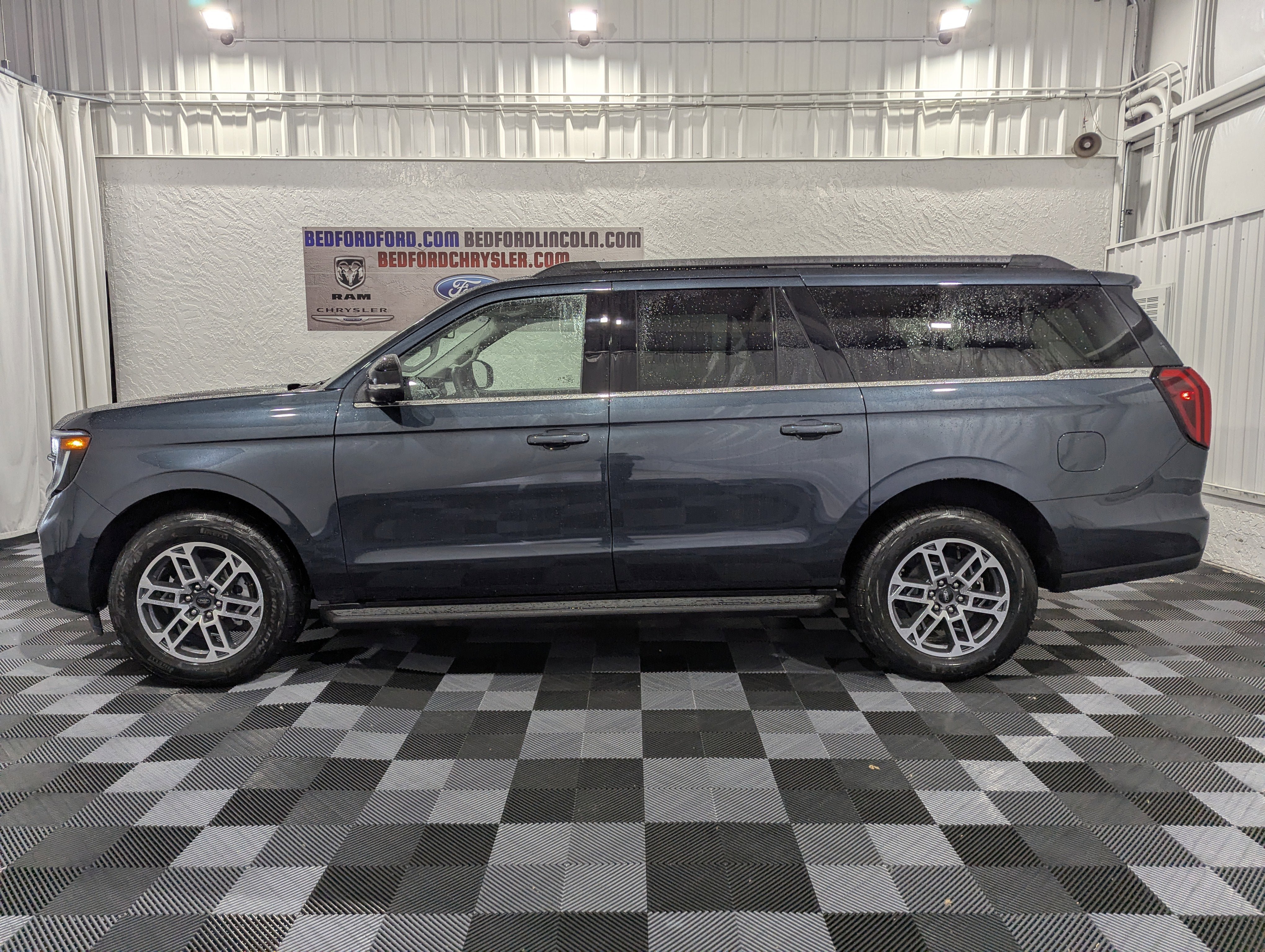 New 2026 Ford Expedition Max Active AWD/4WD image 2