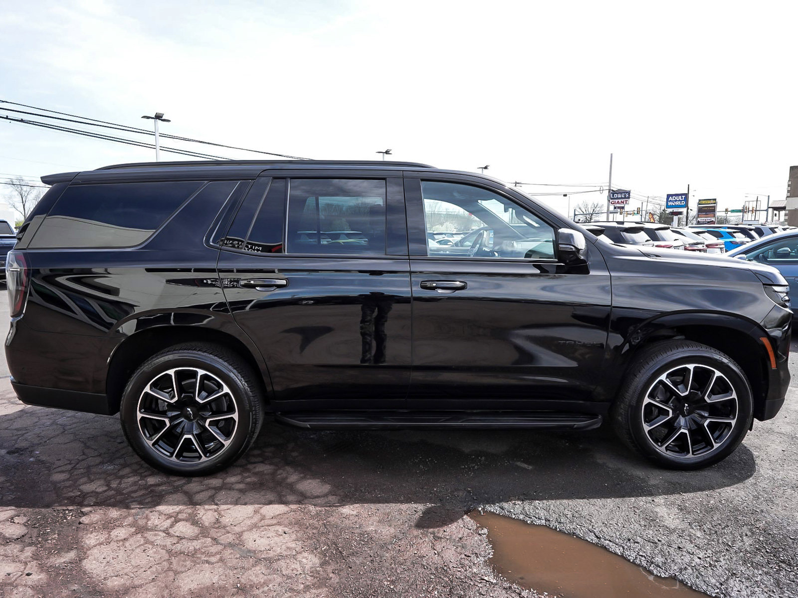 Used 2025 Chevrolet Tahoe RST w/ Comfort Package image 56