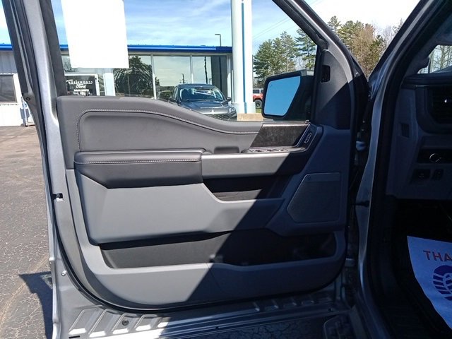 New 2025 Ford F150 Lightning Flash image 25