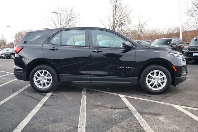 Used 2024 Chevrolet Equinox LS w/ Driver Confidence II Package image 4