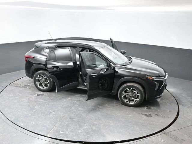 Used 2025 Chevrolet Trax LT image 56