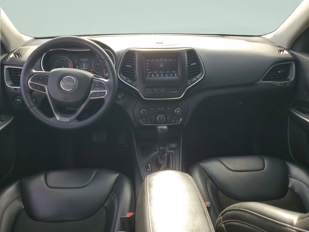 Used 2020 Jeep Cherokee Latitude Plus FWD image 11