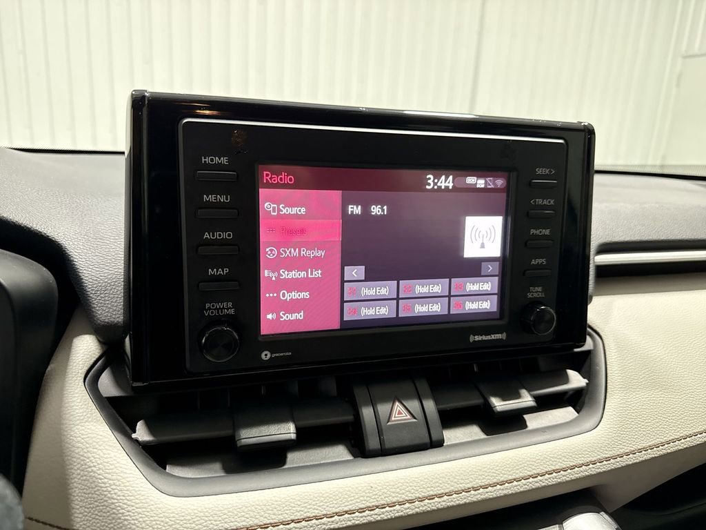 Used 2020 Toyota RAV4 XLE image 13