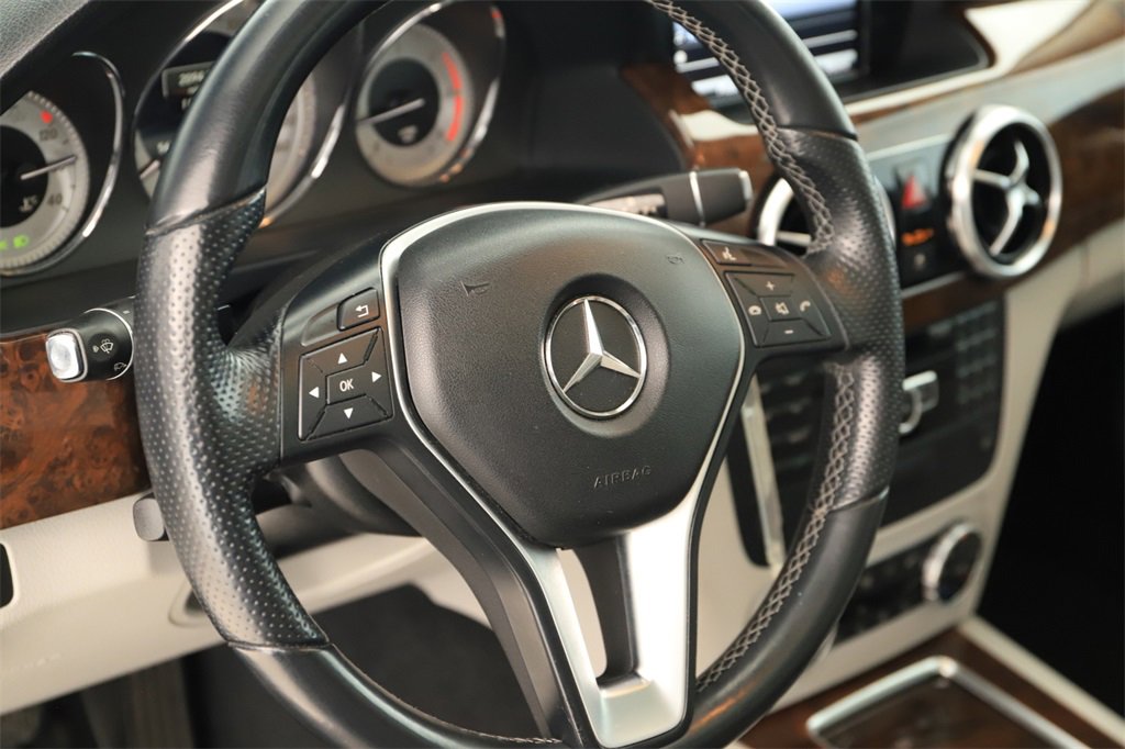 Used 2014 Mercedes-Benz GLK 250 BlueTEC 4MATIC image 16
