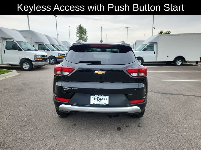 Used 2025 Chevrolet TrailBlazer LT AWD/4WD image 8