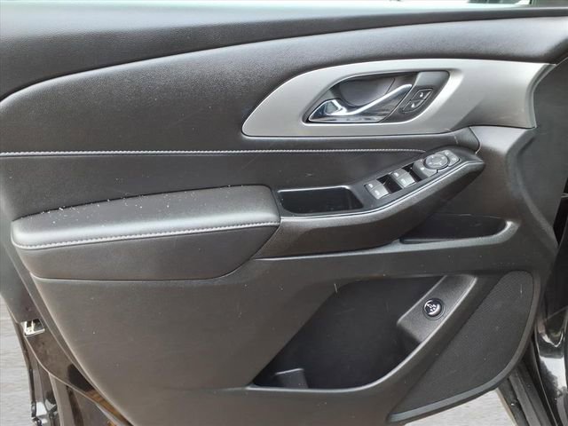 Used 2023 Chevrolet Traverse LT image 14