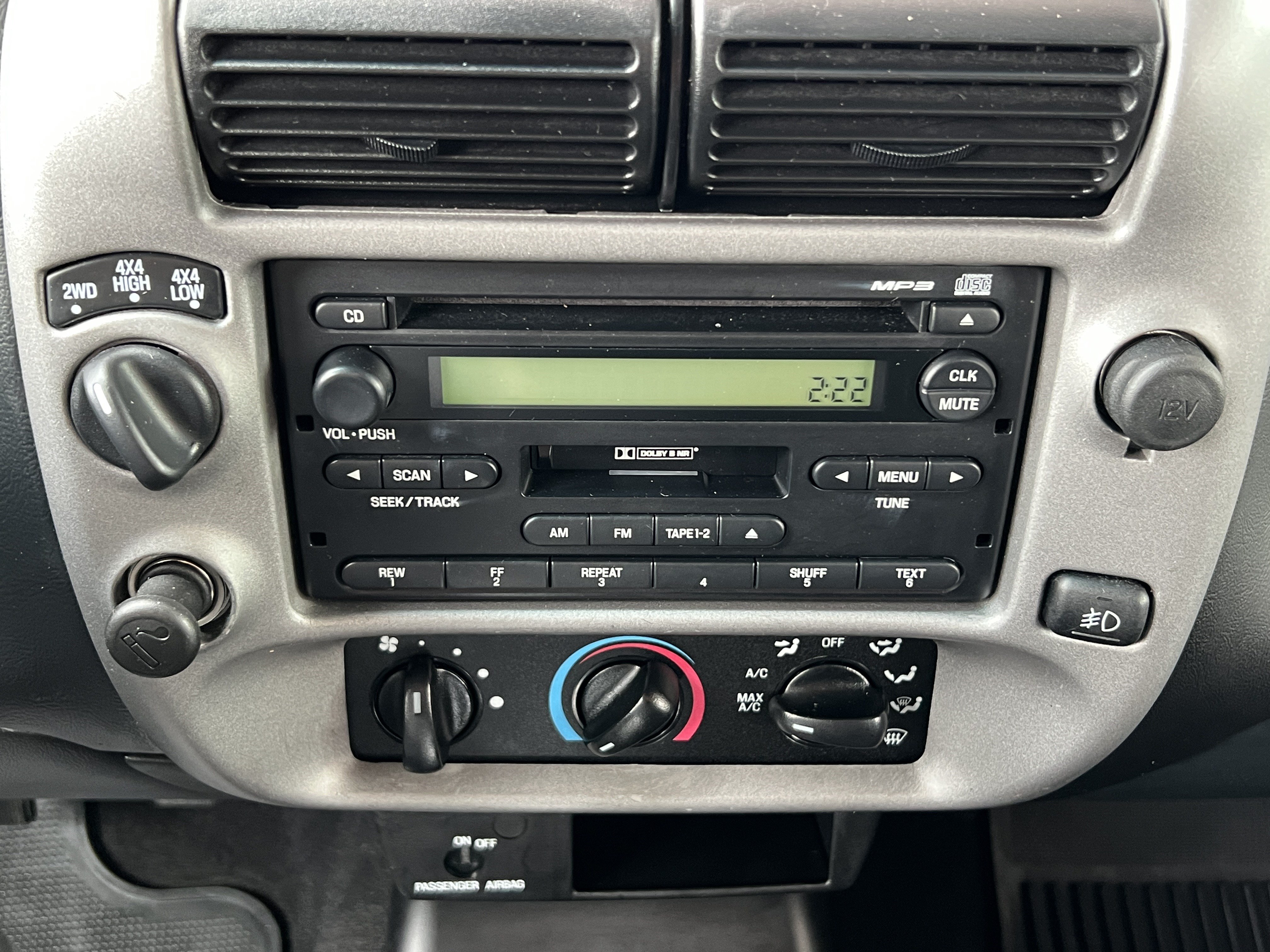 Used 2004 Ford Ranger XLT AWD/4WD image 26