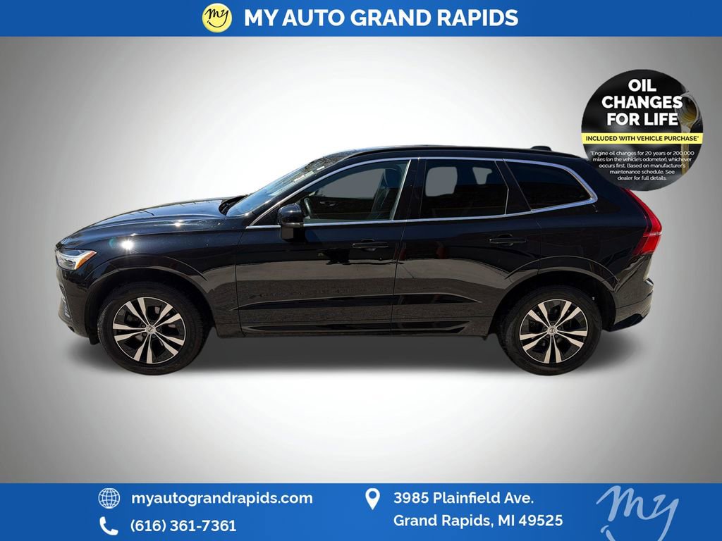 Used 2023 Volvo XC60 B5 Core AWD/4WD image 4