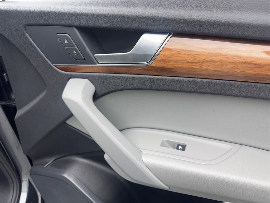 Used 2022 Audi Q5 2.0T Premium w/ Convenience Package image 50