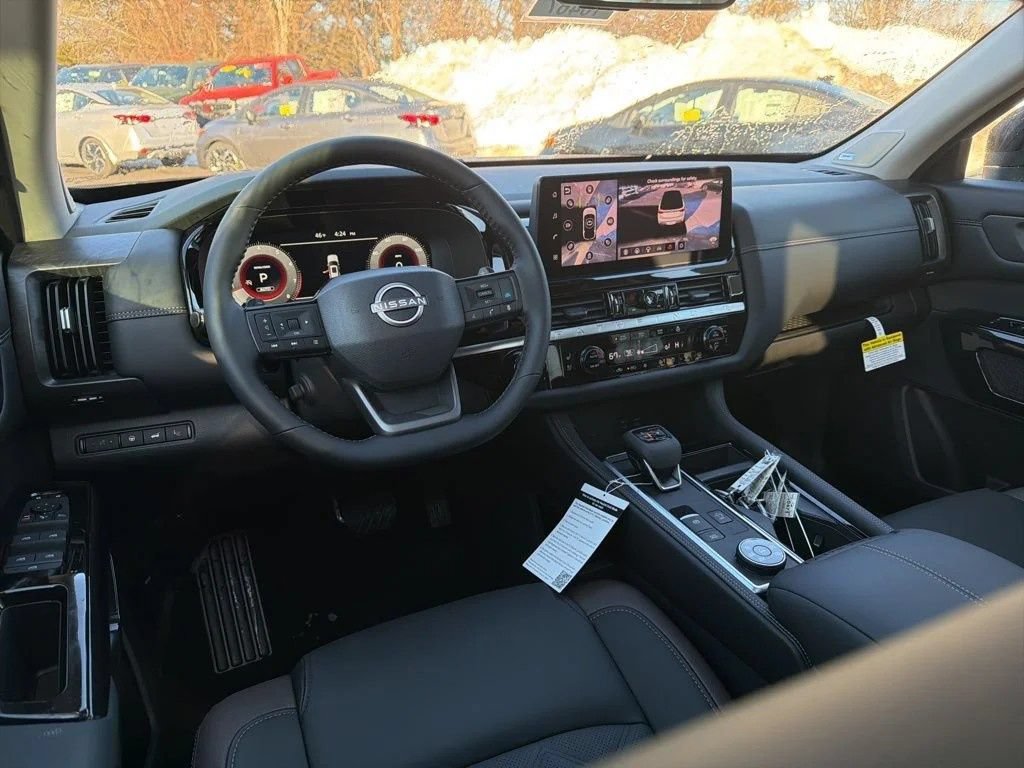 Used 2026 Nissan Pathfinder Platinum w/ Cargo Package AWD/4WD image 16