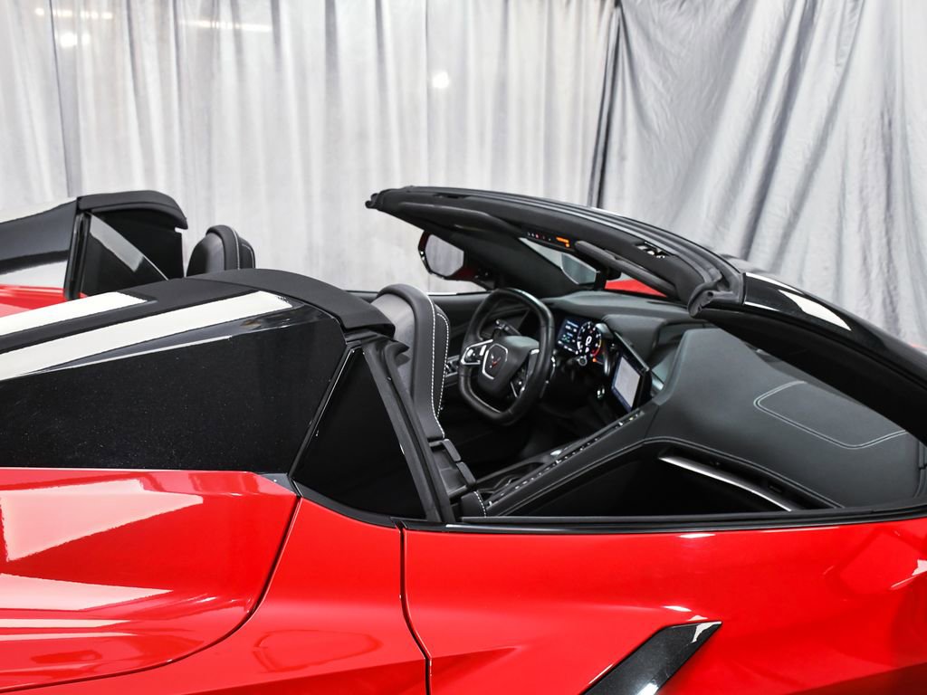 Used 2024 Chevrolet Corvette Stingray Convertible RWD image 70