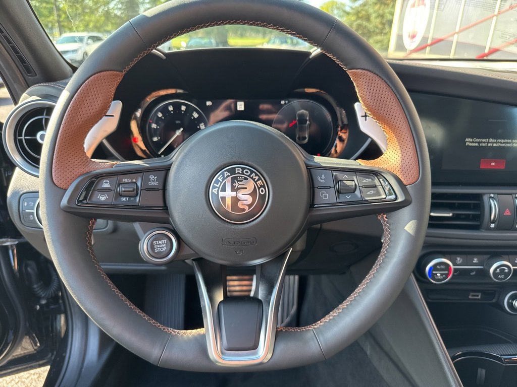 New 2025 Alfa Romeo Giulia AWD w/ Driving Assist Package image 14