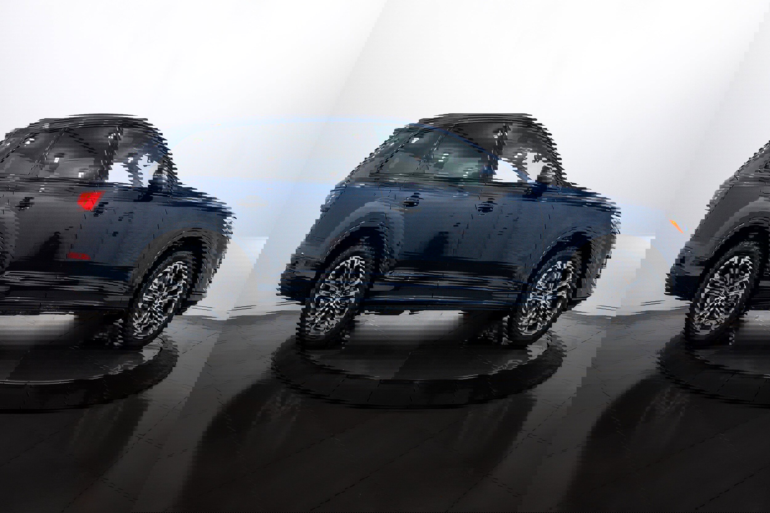 Certified 2025 Audi Q7 2.0T Premium Plus w/ Premium Plus Package image 3